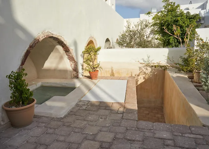 Oia\'S Cellars