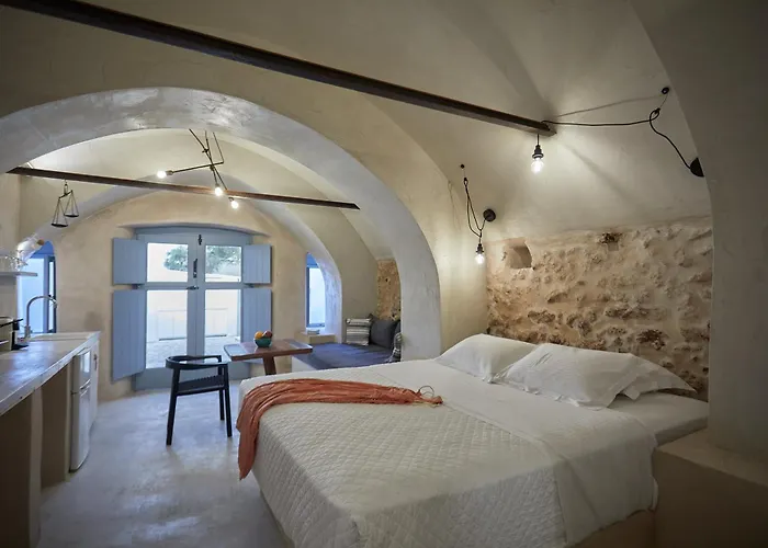 Oia\'S Cellars