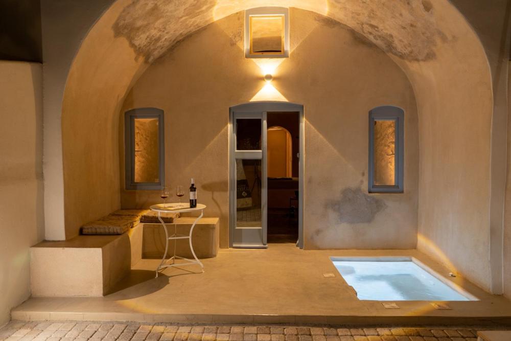 Oia's Cellars Ia