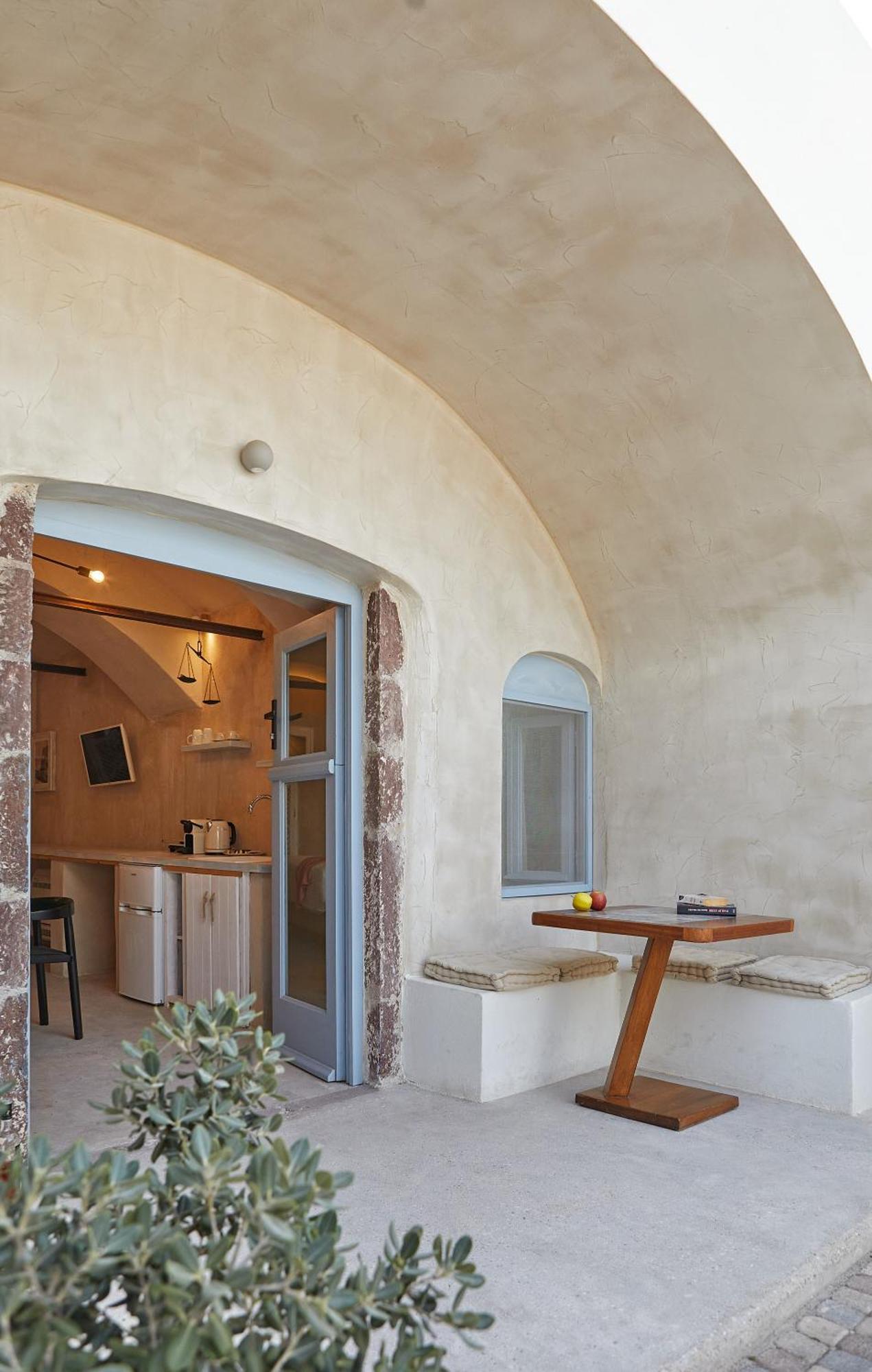 Oia's Cellars Ia