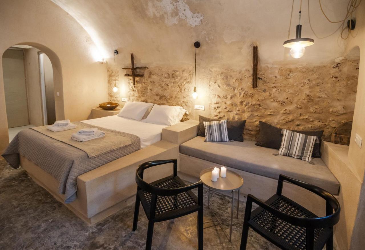 Апартаменты Oia's Cellars *