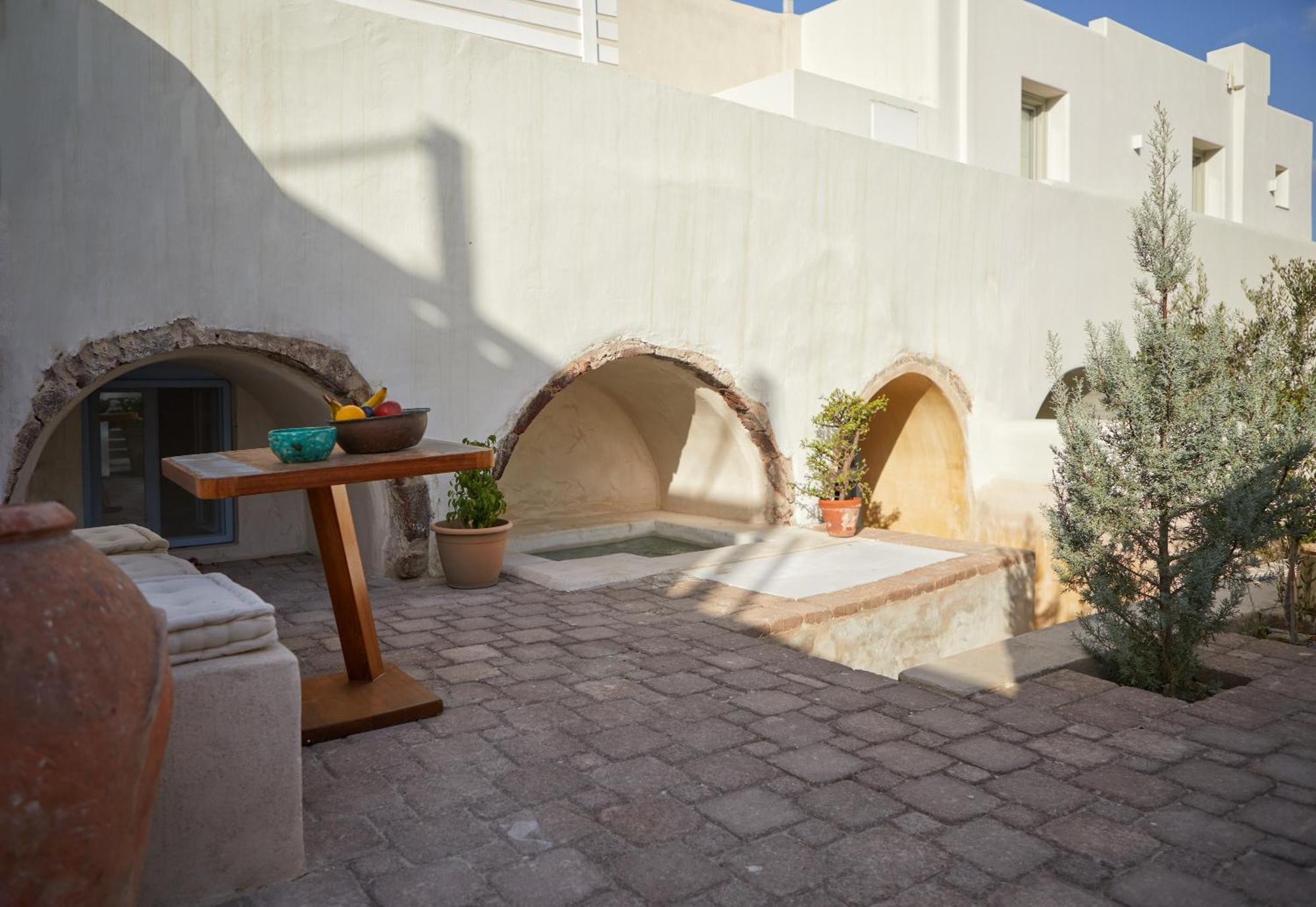 Oia's Cellars Апартаменты *