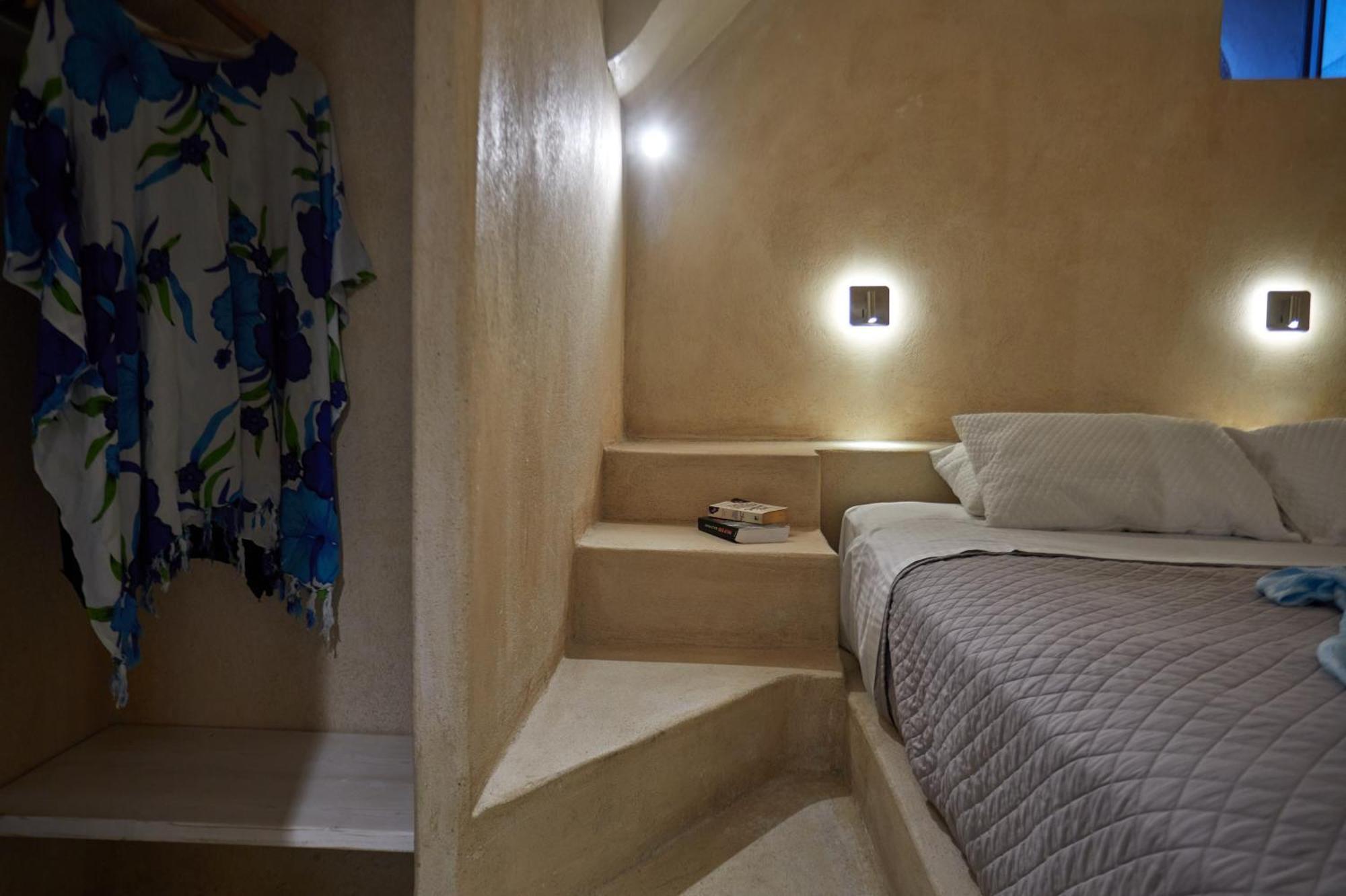 Oia's Cellars Апартаменты *